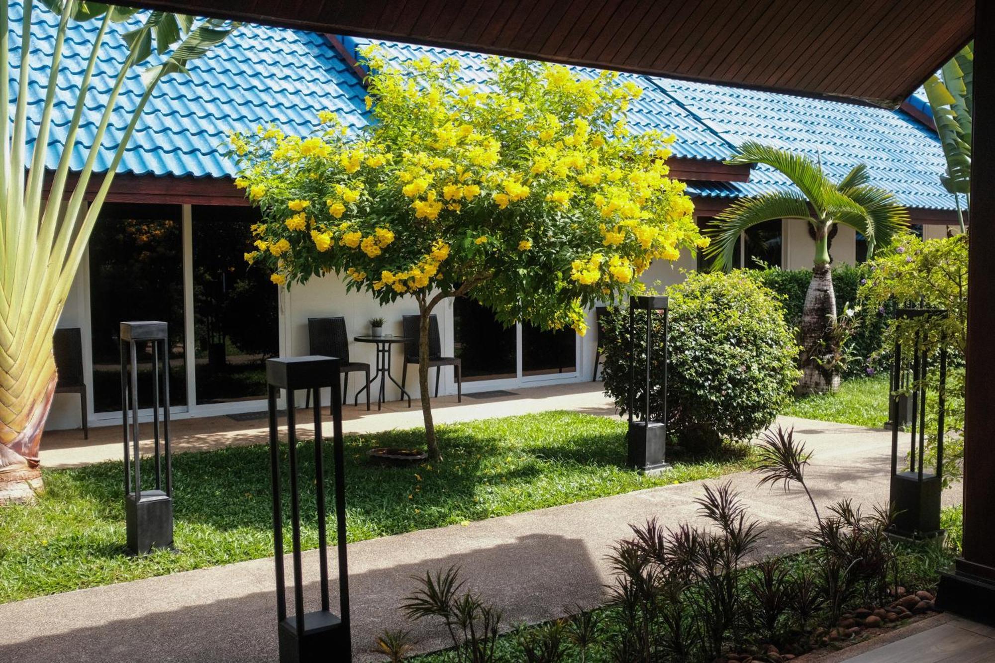 Phuket Airport Hotel - Sha Extra Plus Nai Yang Ngoại thất bức ảnh
